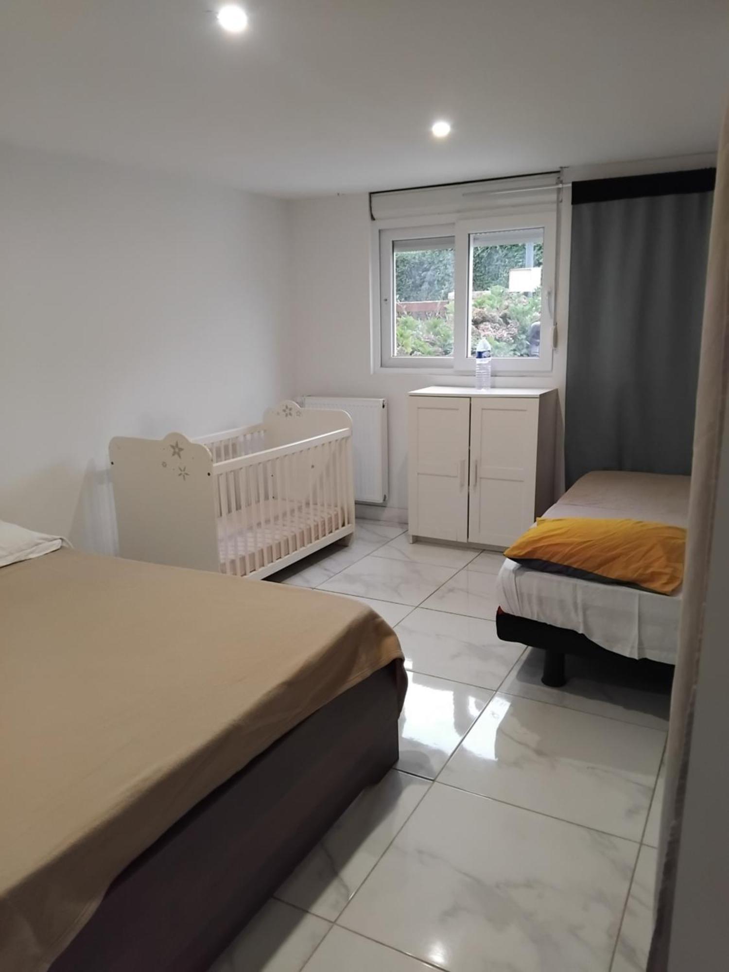 Appartement Disponible Vendredi , Samedi Et Dimanche Matin Chantepie Exterior foto
